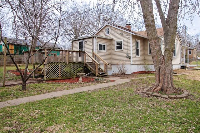 1014 E Smith Avenue, Independence, MO 64050