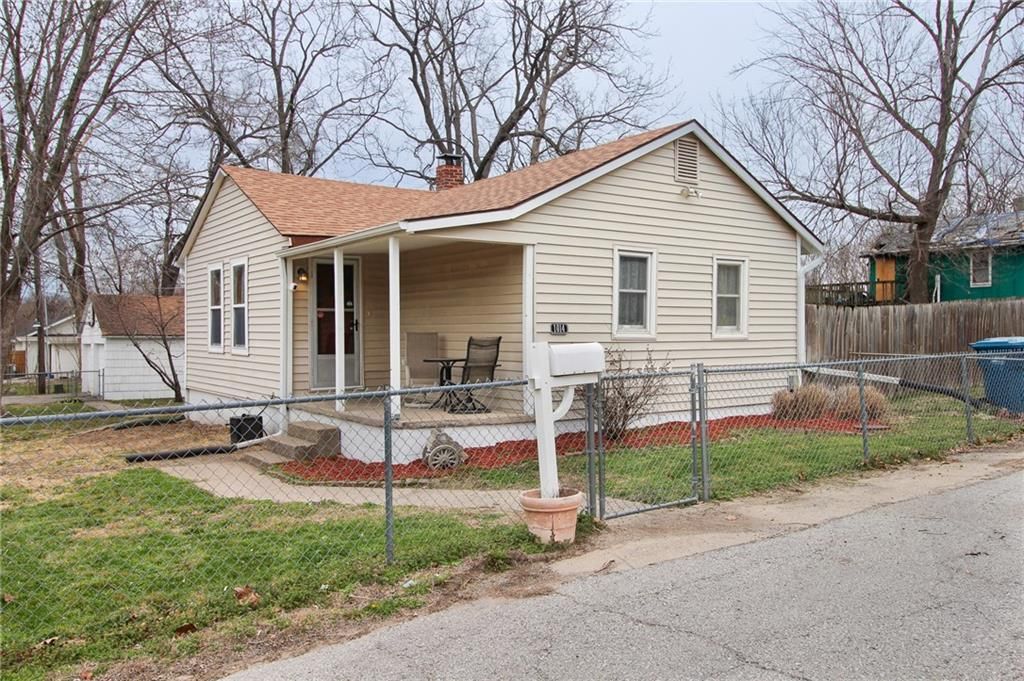 1014 E Smith Avenue, Independence, MO 64050