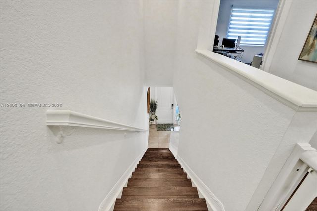 4002 Poinciana Ln, Hollywood, FL 33021