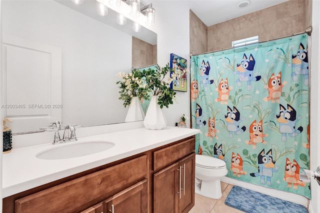 4002 Poinciana Ln, Hollywood, FL 33021