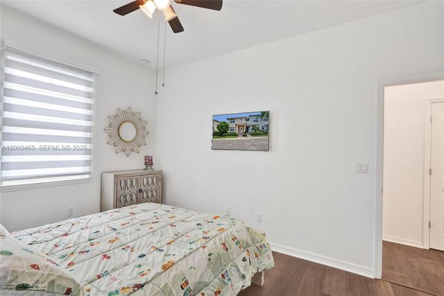 4002 Poinciana Ln, Hollywood, FL 33021