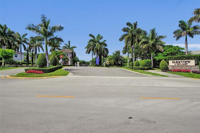 4002 Poinciana Ln, Hollywood, FL 33021