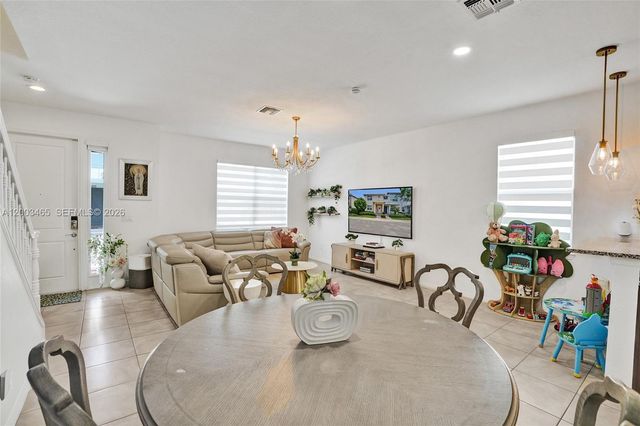 4002 Poinciana Ln, Hollywood, FL 33021