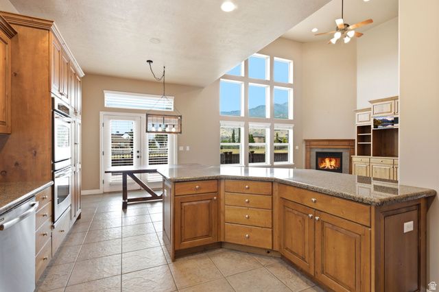 552 W MILLER WAY, Farmington, UT 84025