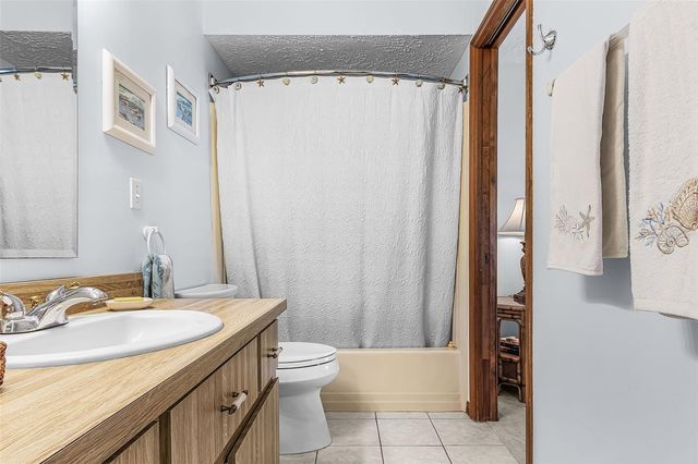 4215 SW 13TH AVENUE, Cape Coral, FL 33914