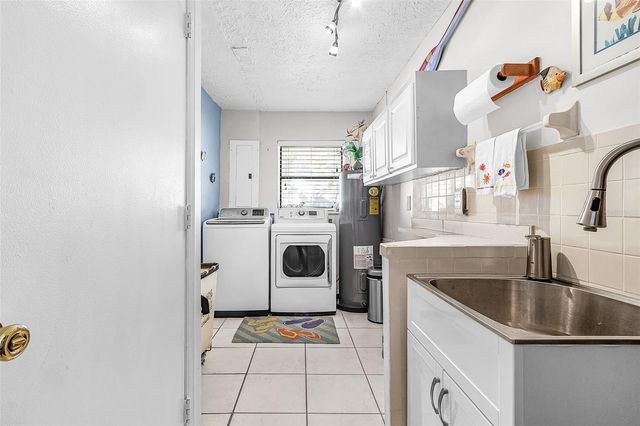 4215 SW 13TH AVENUE, Cape Coral, FL 33914