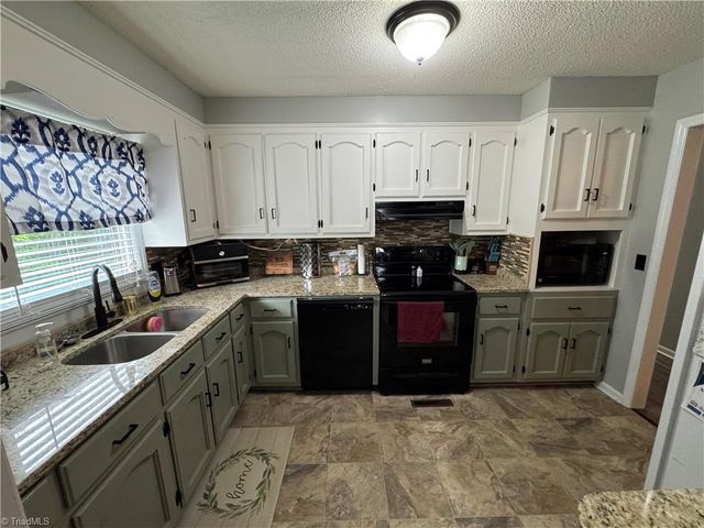 146 Wagoner Drive, Mount Airy, NC 27030