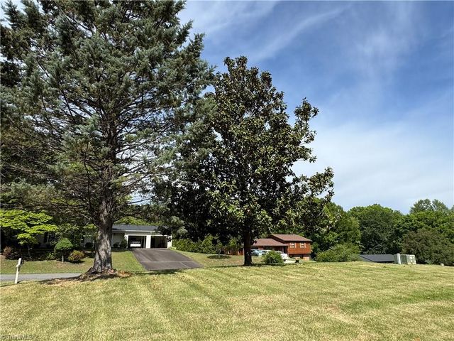 146 Wagoner Drive, Mount Airy, NC 27030