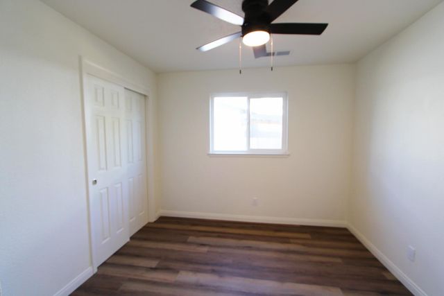 1537 W Hampton Way, Fresno, CA 93705