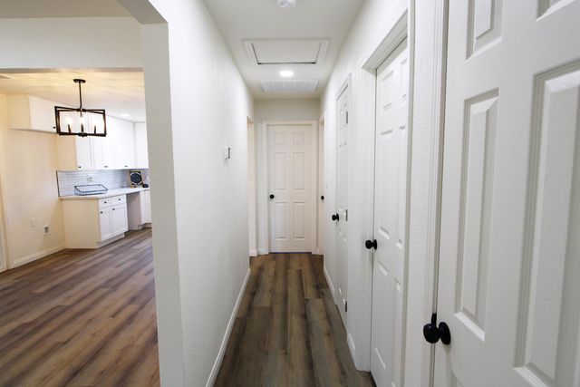 1537 W Hampton Way, Fresno, CA 93705