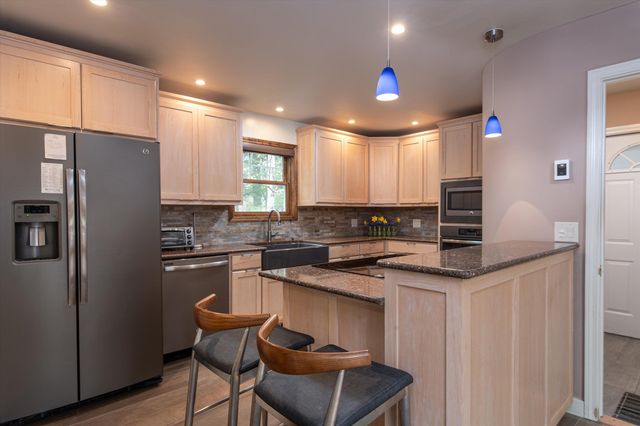 31 Plumley Avenue, Ludlow, VT 05149