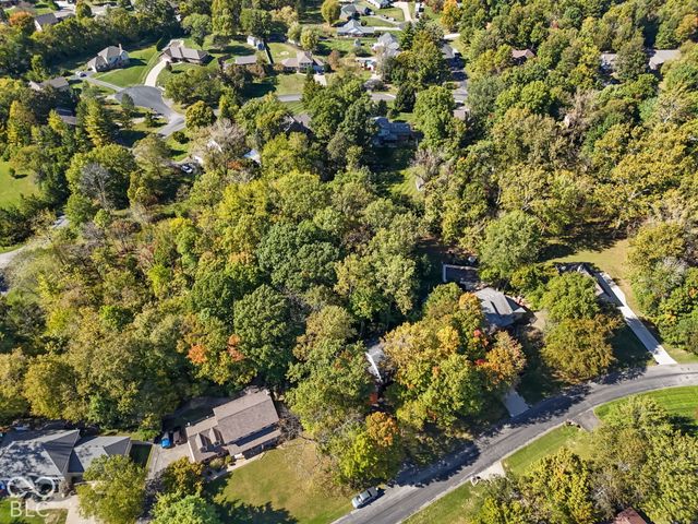 4238 S Carrie Drive, New Palestine, IN 46163