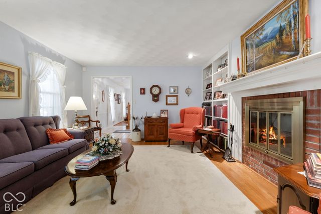 4238 S Carrie Drive, New Palestine, IN 46163