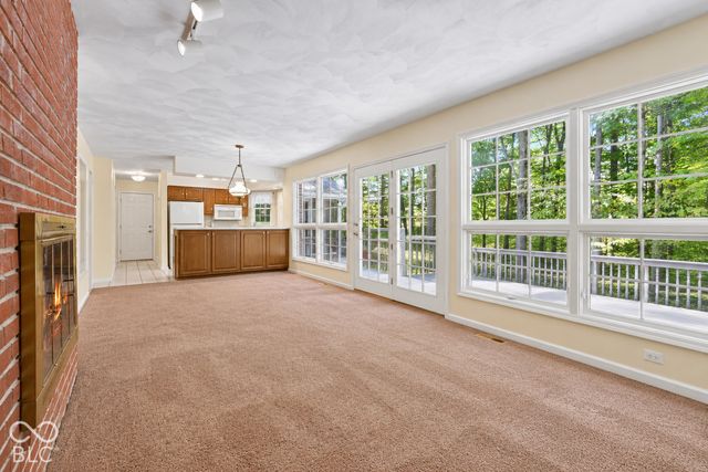 4238 S Carrie Drive, New Palestine, IN 46163