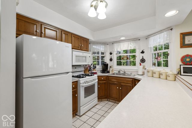 4238 S Carrie Drive, New Palestine, IN 46163