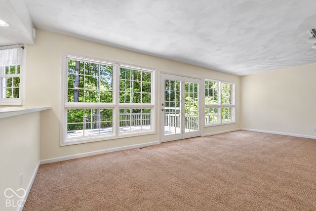 4238 S Carrie Drive, New Palestine, IN 46163