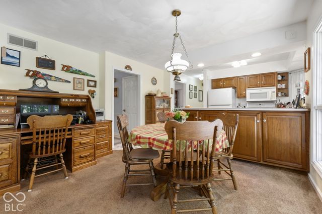 4238 S Carrie Drive, New Palestine, IN 46163