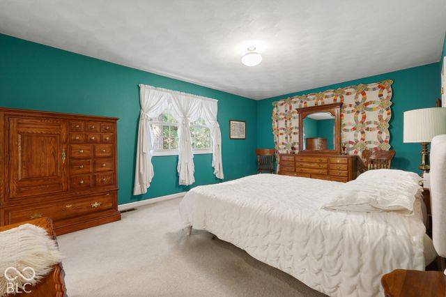 4238 S Carrie Drive, New Palestine, IN 46163