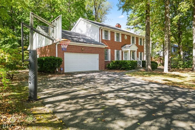 4238 S Carrie Drive, New Palestine, IN 46163