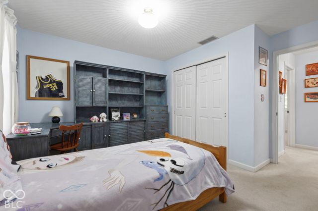 4238 S Carrie Drive, New Palestine, IN 46163