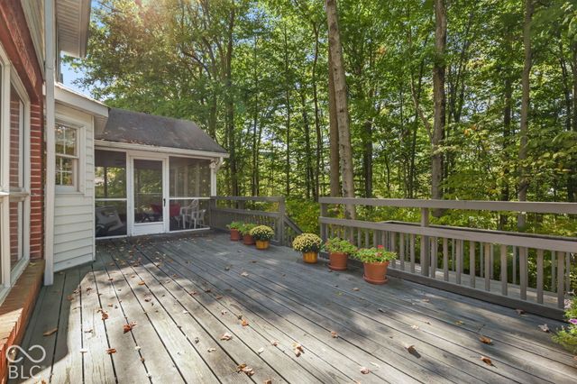 4238 S Carrie Drive, New Palestine, IN 46163