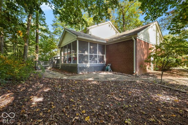 4238 S Carrie Drive, New Palestine, IN 46163