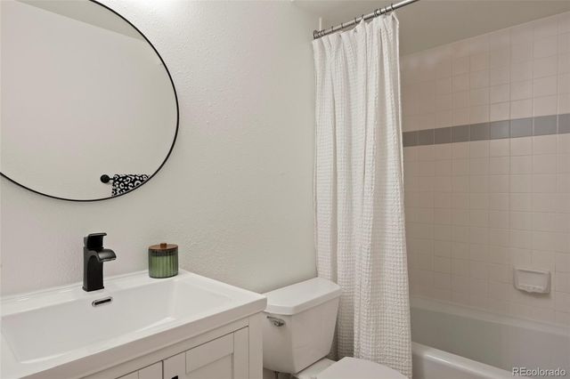 738 N Corona Street B, Denver, CO 80218