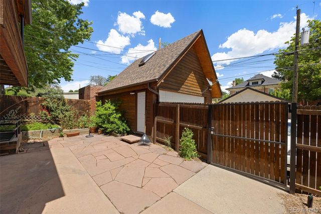 738 N Corona Street B, Denver, CO 80218
