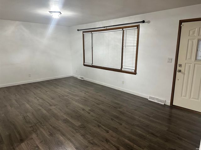 1475 Gregory Lane, Jasper, IN 47546
