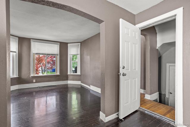 2375 CABOT Street, Detroit, MI 48209