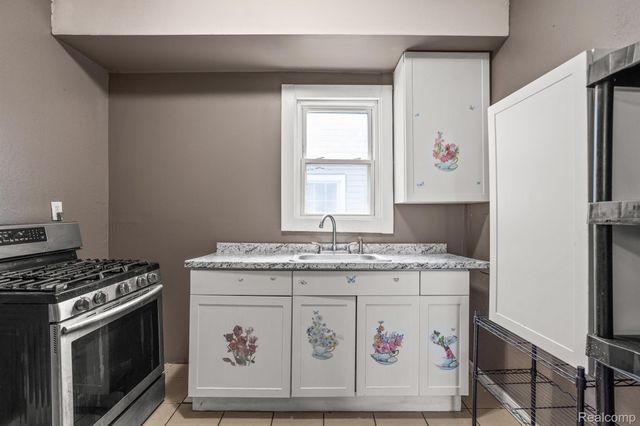 2375 CABOT Street, Detroit, MI 48209