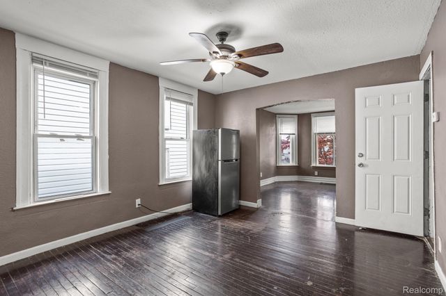 2375 CABOT Street, Detroit, MI 48209