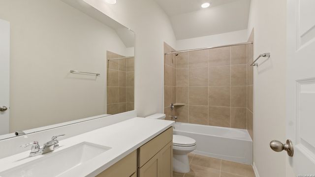2113 RIVULET ST, Seguin, TX 78155