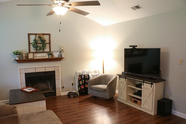 204 Stonehaven Drive, Nicholasville, KY 40356