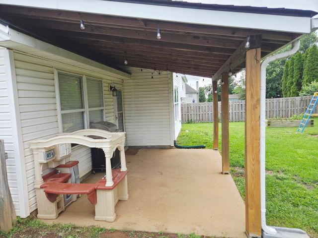204 Stonehaven Drive, Nicholasville, KY 40356