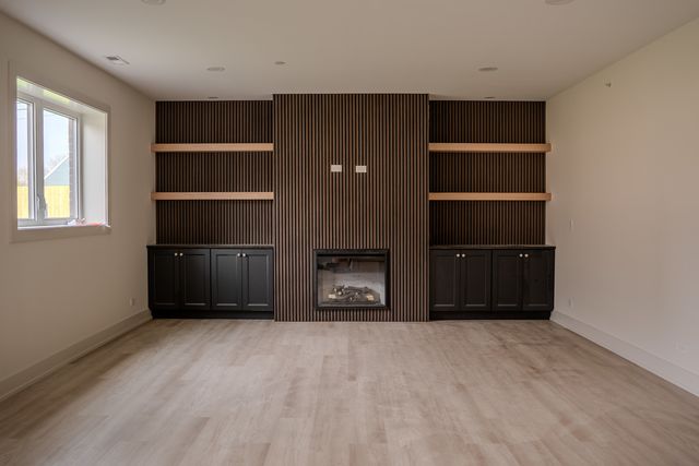 8041 S 85TH Court, Justice, IL 60458