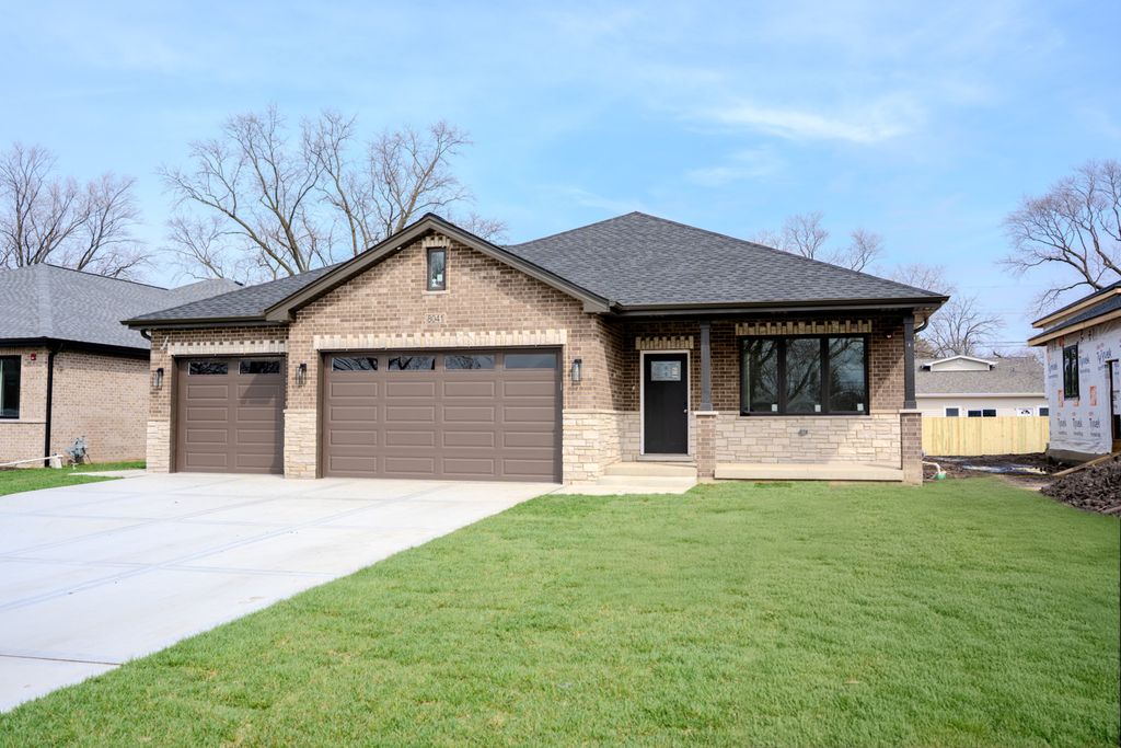 8041 S 85TH Court, Justice, IL 60458