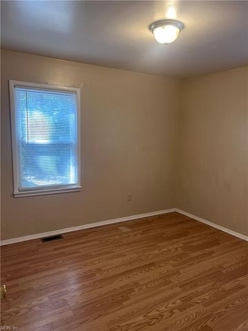 130 South AVE, Newport News, VA 23601