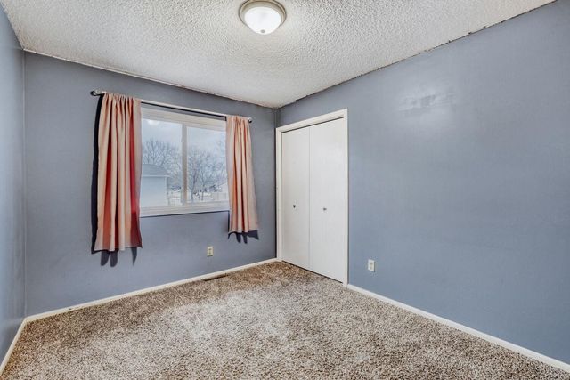 9733 Thomas Avenue N, Brooklyn Park, MN 55444