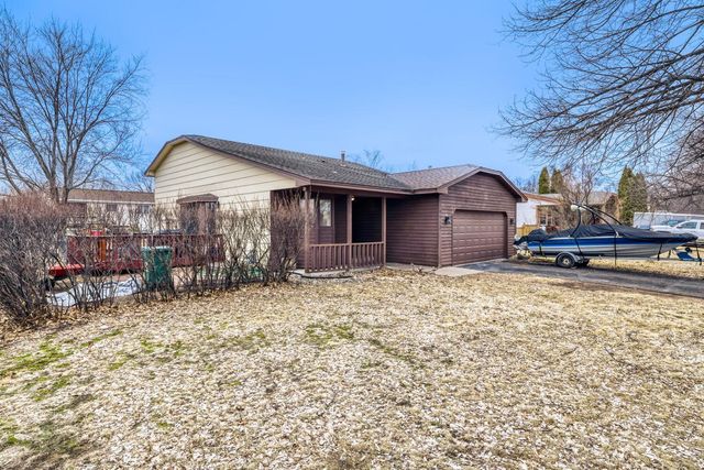 9733 Thomas Avenue N, Brooklyn Park, MN 55444