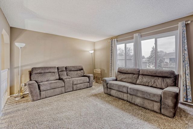 9733 Thomas Avenue N, Brooklyn Park, MN 55444