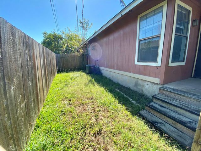 1013 Hyridge ST, Round Rock, TX 78664