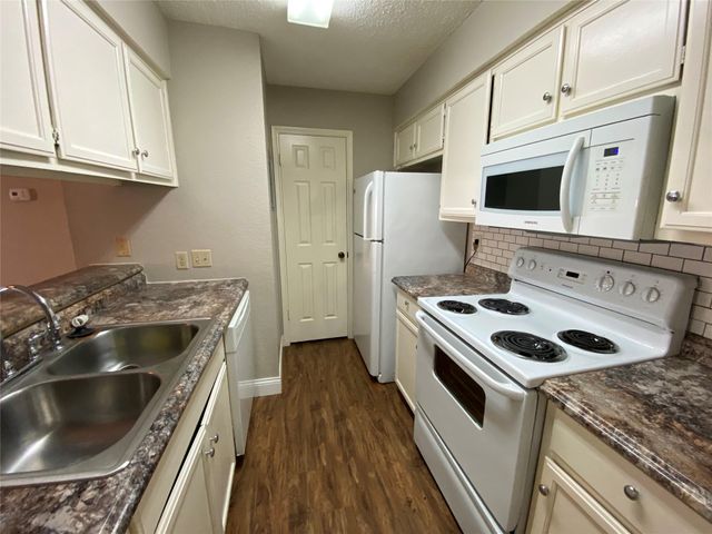 1013 Hyridge ST, Round Rock, TX 78664