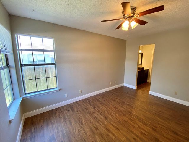 1013 Hyridge ST, Round Rock, TX 78664