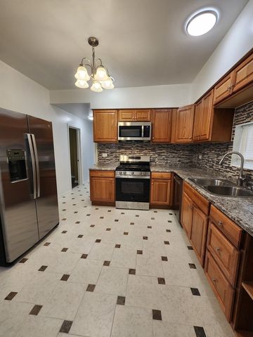 1735 N Latrobe Avenue, Chicago, IL 60639