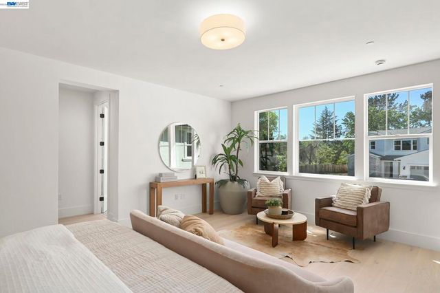 102 Providence Place, Pleasant Hill, CA 94523