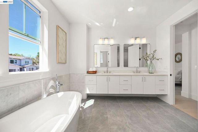 102 Providence Place, Pleasant Hill, CA 94523