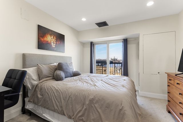 133 Commander Shea Blvd 407, Quincy, MA 02171