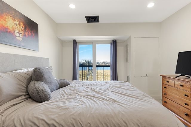 133 Commander Shea Blvd 407, Quincy, MA 02171