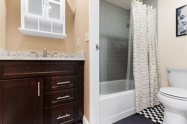 133 Commander Shea Blvd 407, Quincy, MA 02171